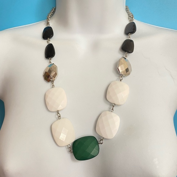 Chunky Acrylic Beads Silver Tone Chain Green White Silver Black Necklace - Picture 4 of 7